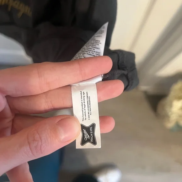 (2) Old Navy Mens 2XL Beer Short Sleeve T- Shirts Miller High Life Corona - Picture 5 of 12